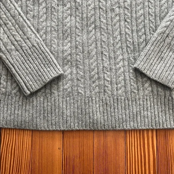 Brooks Brothers cashmere sweater - Picture 3 of 6